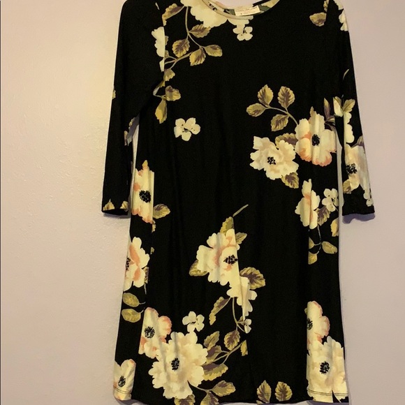 Dress - Picture 3 of 4